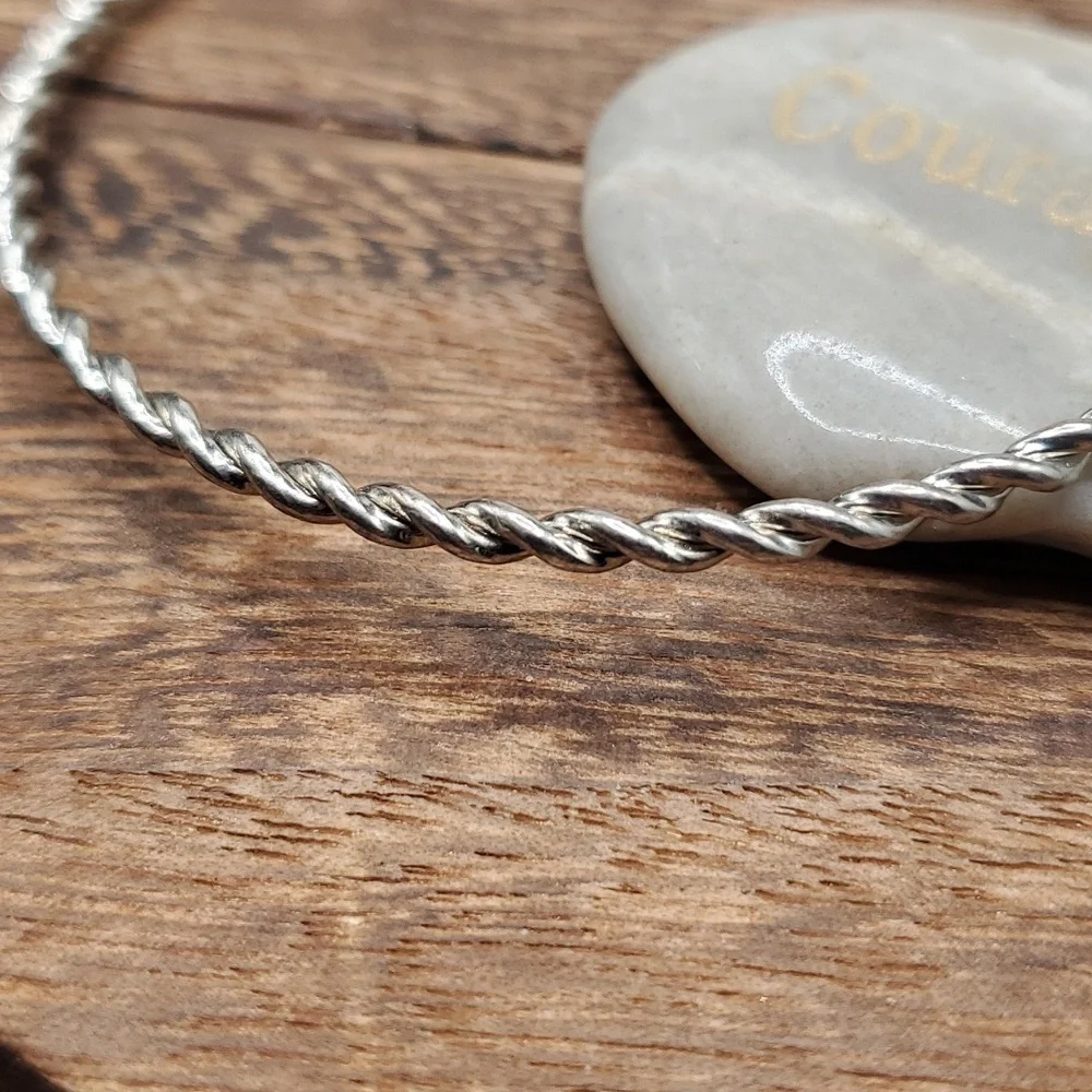 B2910 silver twist‎ estate bracelet